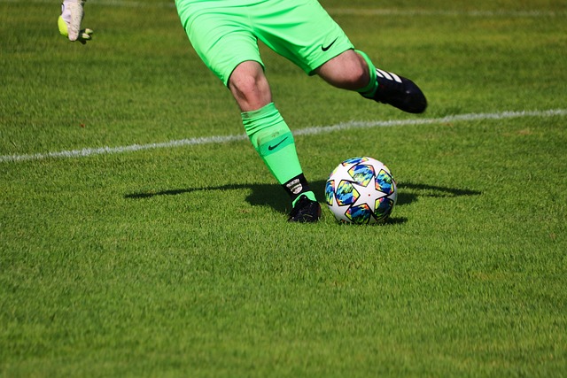 库里今日命中2记三分，离4000三分纪录还差43记.